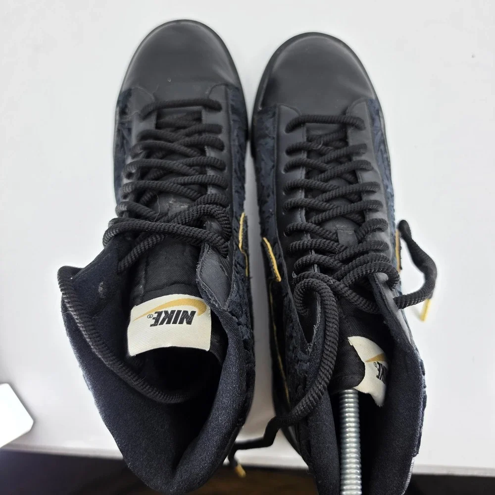 Nike please see